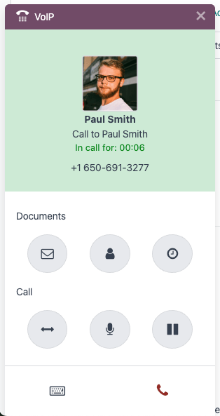 ویجت VoIP برای یک تماس باز شد و آیکونهای میانبری که یک فروشنده به آنها دسترسی دارد را نشان داد.